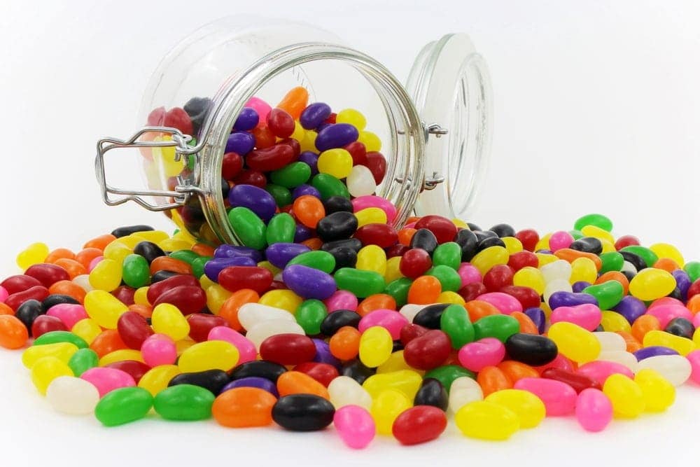 are black jelly beans bad for dogs