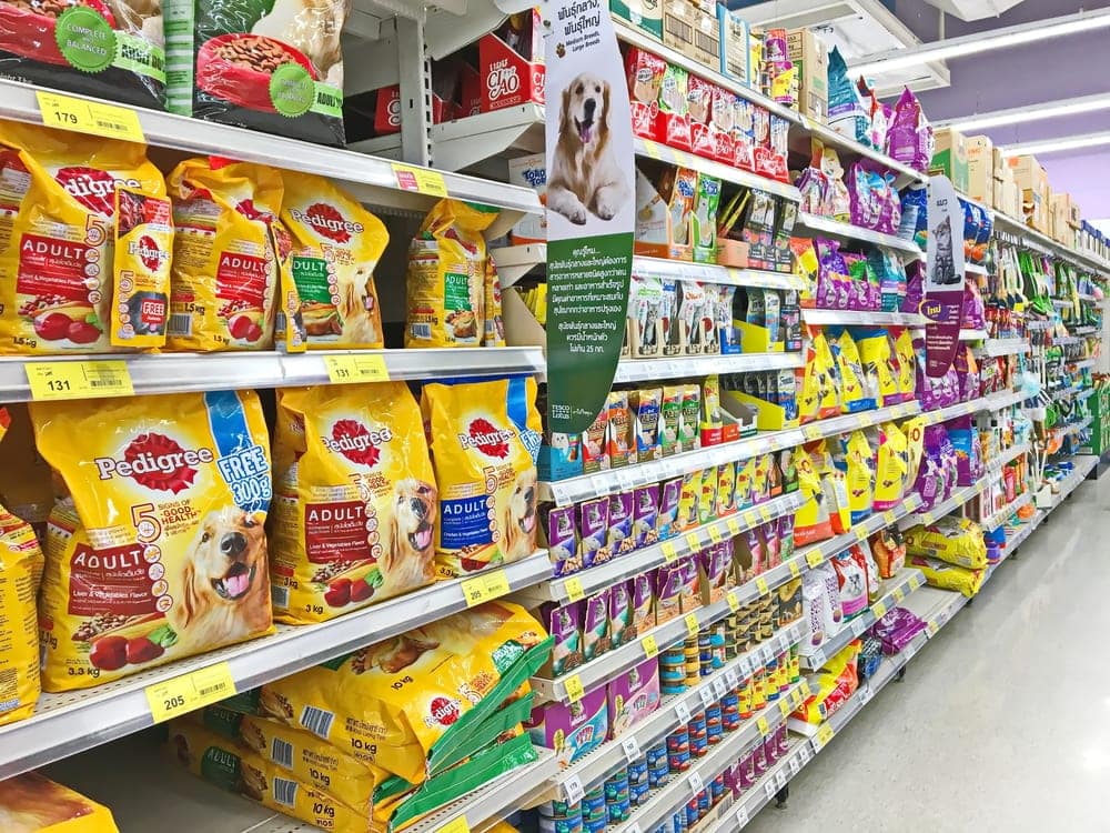 dog food in store