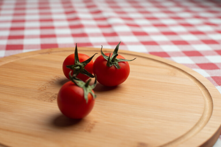 Can Mice Eat Tomatoes? » Petsoid